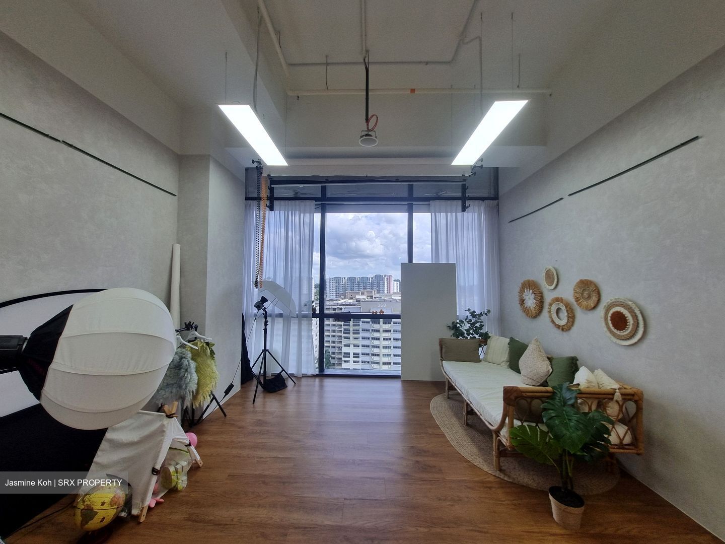 Woods Square (D25), Office #451695741